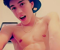 Horny Twink BF Discreet s2