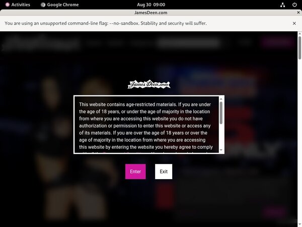 [Image: James-Deen-With-Gift-Card.jpg]